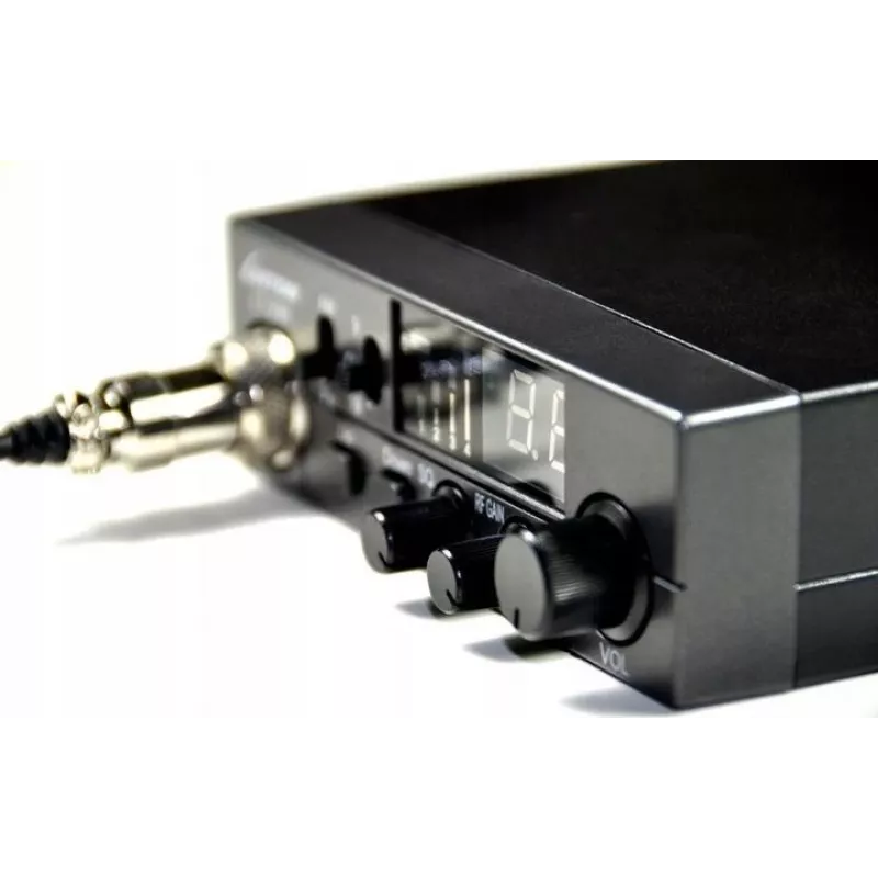 Luiton LT-298 ASQ AM/FM CB-radio sigarettenaanstekerstekker zwart