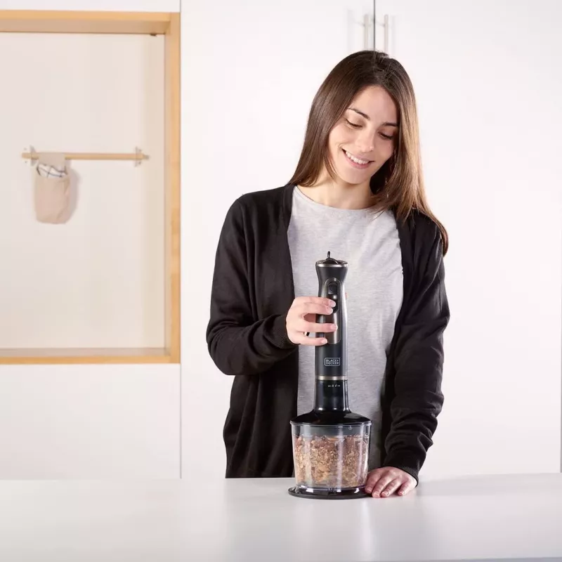 Staafmixer Black+Decker BXHBA800E (800W; zwart)
