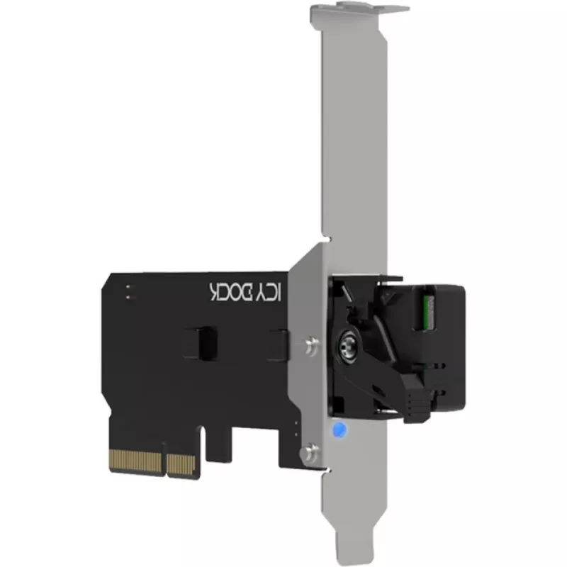 ICY DOCK MB305M4P-B wisselraam M.2 NVMe SSD naar PCIe 4.0 x4 adapterkaart
