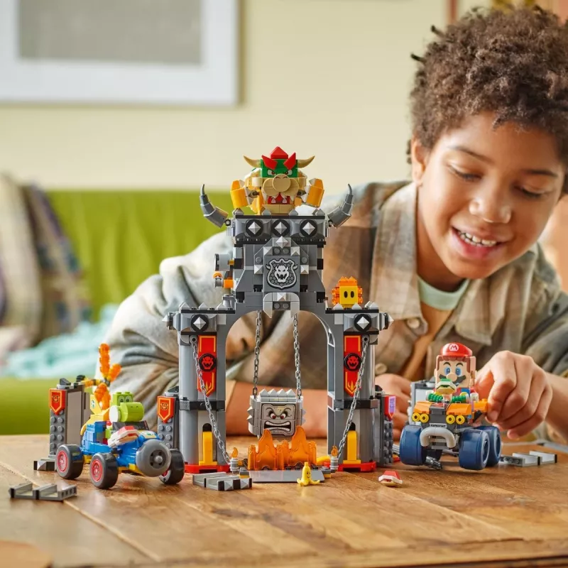Constructiespeelgoed LEGO-set 72039 Super Mario Bowsers fort met Mario Kart, interactieve speelset