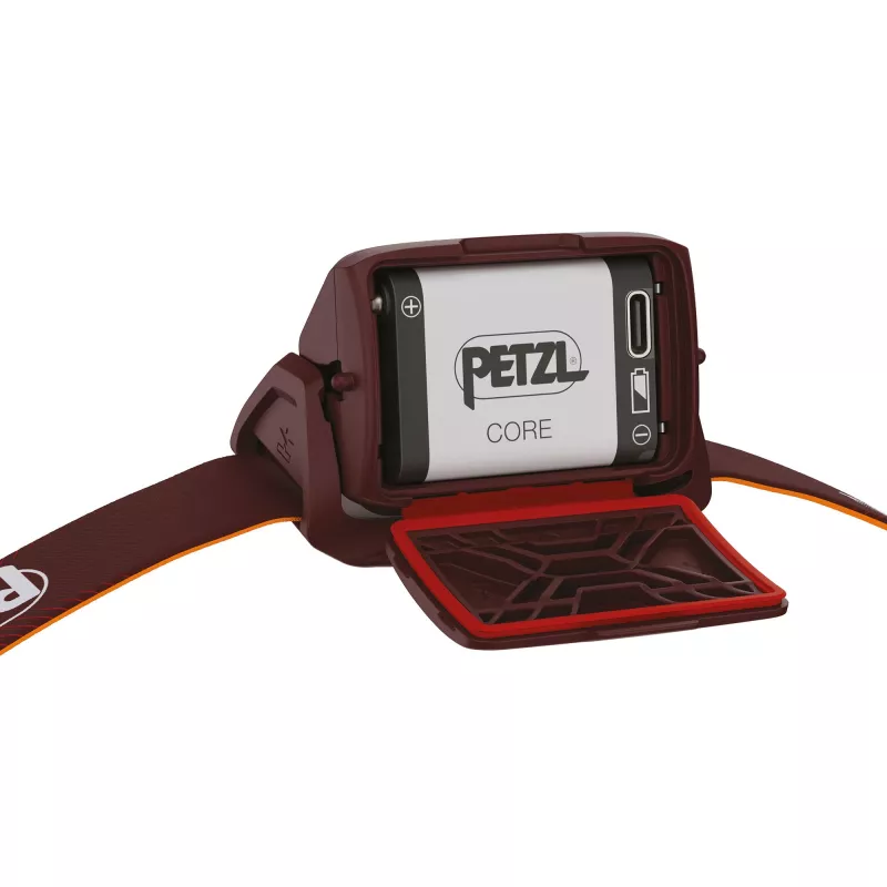 Hoofdlamp Petzl Actik Core — LED, 100 lm, geïntegreerde 1250 mAh USB-accu, IPX4, rood