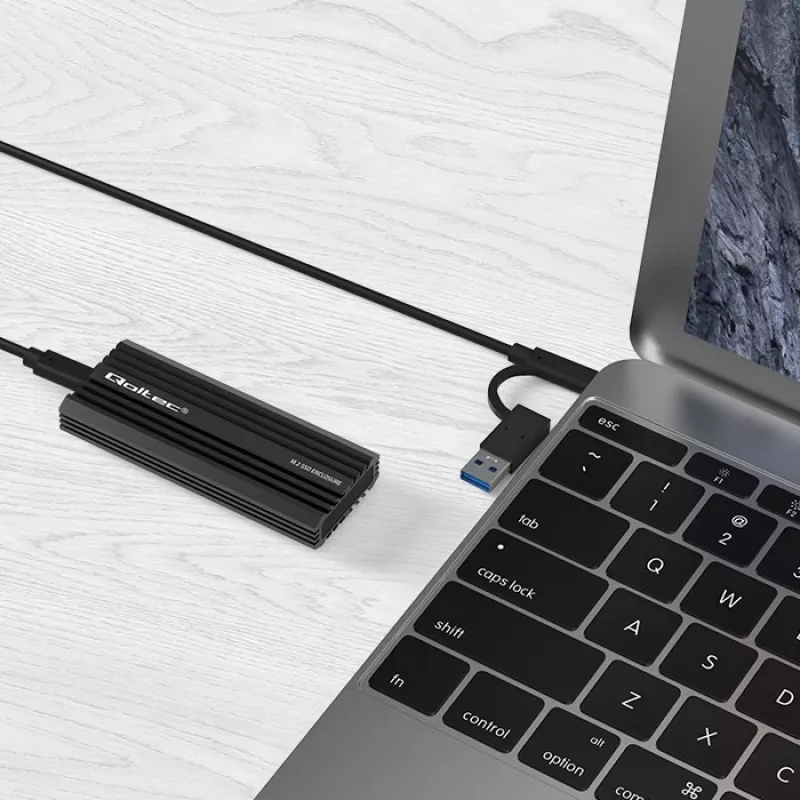 Externe SSD-behuizing QOLTEC NV2270 voor M.2 SATA/NVMe-schijven, USB-C, tot 2 TB