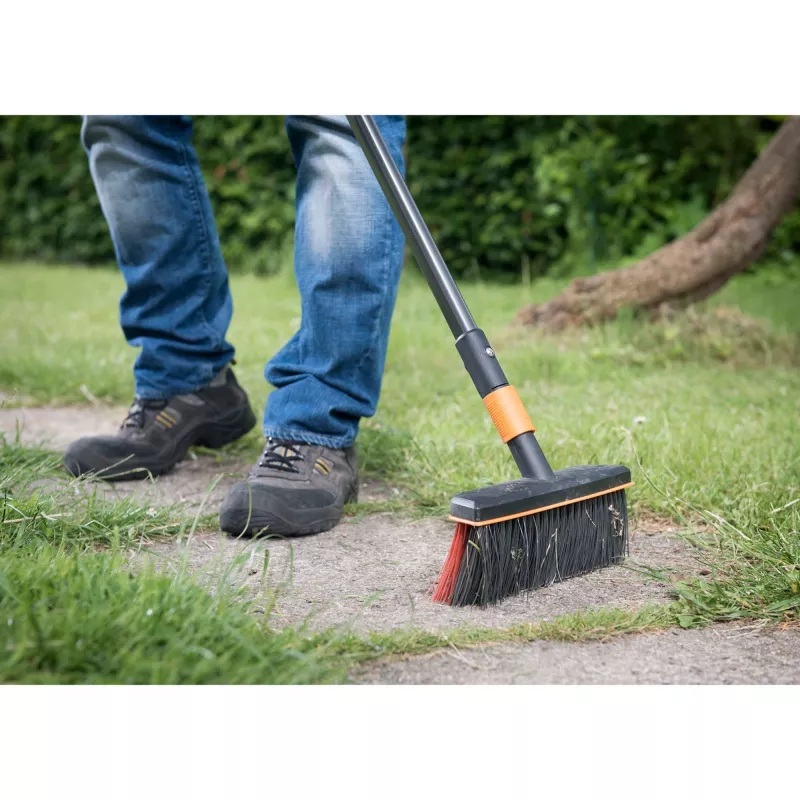 Bezem Fiskars 1001417 zwart oranje