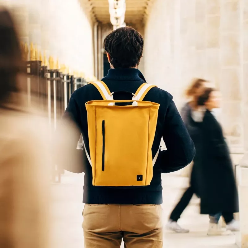 Lässiger rugzak Native Union W.F.A Backpack geel 100% gerecycled PET