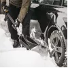 Fiskars auto-sneeuwschep met telescoopsteel X-SERIES