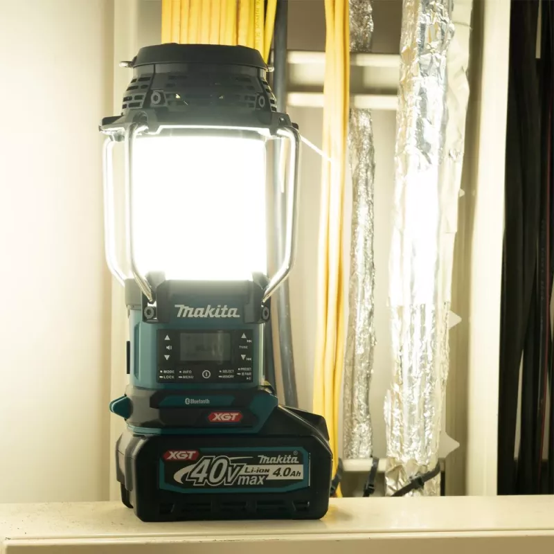 Makita radio MR009GZ 12/14,4/18/40V met lamp