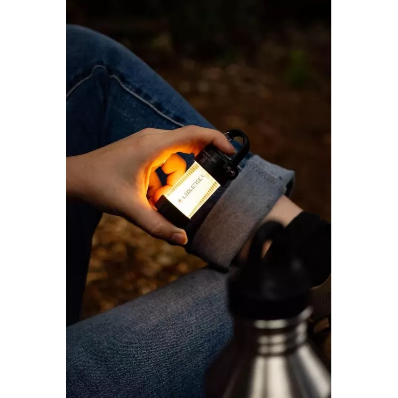 Op batterij werkende campinglantaarn Ledlenser ML4 Warm Light