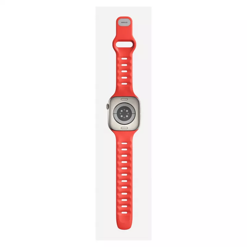 Band Nomad Tempo — rood rubber, 18 mm breed, past op polsen 135–175 mm
