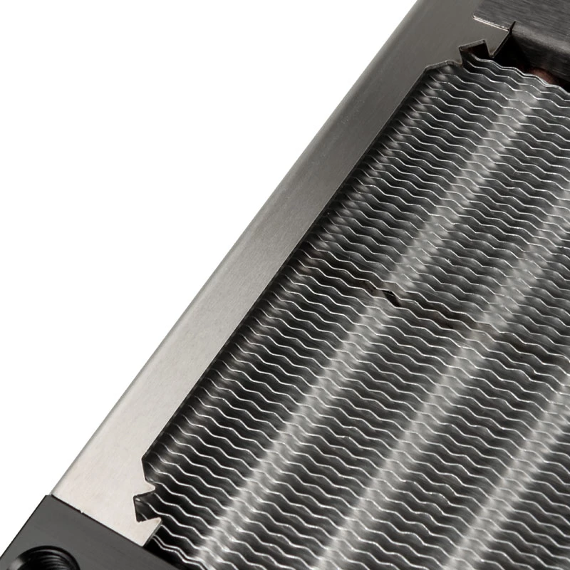 Radiatorblok Aqua-Computer 33701 — aluminium/koper/rvs, 160×140×40 mm, zilver