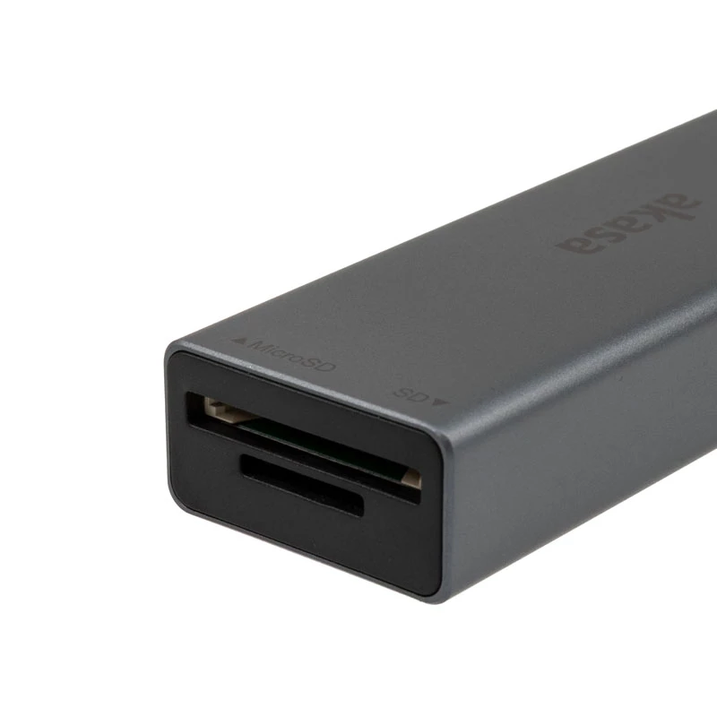 Akasa AK-CR-09BK USB 3.2 Gen1 Type-C 3-in-1 kaartlezer