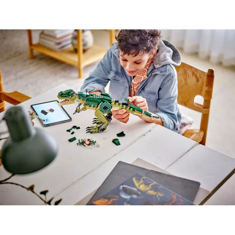Constructiespeelgoed LEGO Creator 3-in-1 T.Rex bouwpakket, 626 onderdelen, 150 mm hoogte, leeftijd 9+