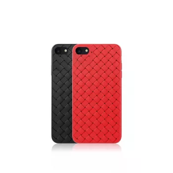 Telefoonhoes Devia voor iPhone SE2 in rood met weefpatroon