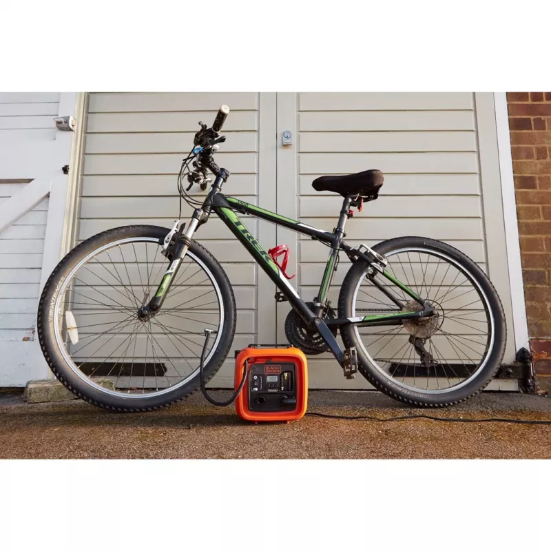 Black & Decker ASI400-XJ luchtcompressor 160 l/min