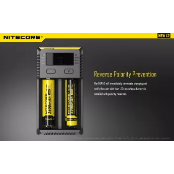 Acculader Nitecore NEW i2 — 2-vaks lader voor LiFePO4, Li-Ion, NiMH; ingang 100–240V; uitgang 9–12V; ondersteunt AAAA/C/D/AAA/AA; zwart
