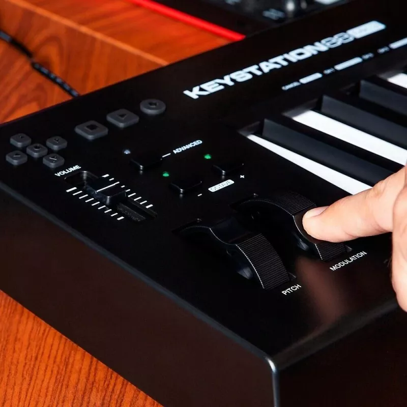 M-AUDIO Keystation 88 MK3 MIDI-toetsenbord 88 toetsen USB zwart, wit