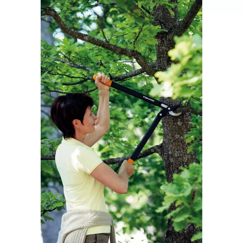 Fiskars PowerGear II bypass takkenschaar met tandwielmechanisme L74, groen