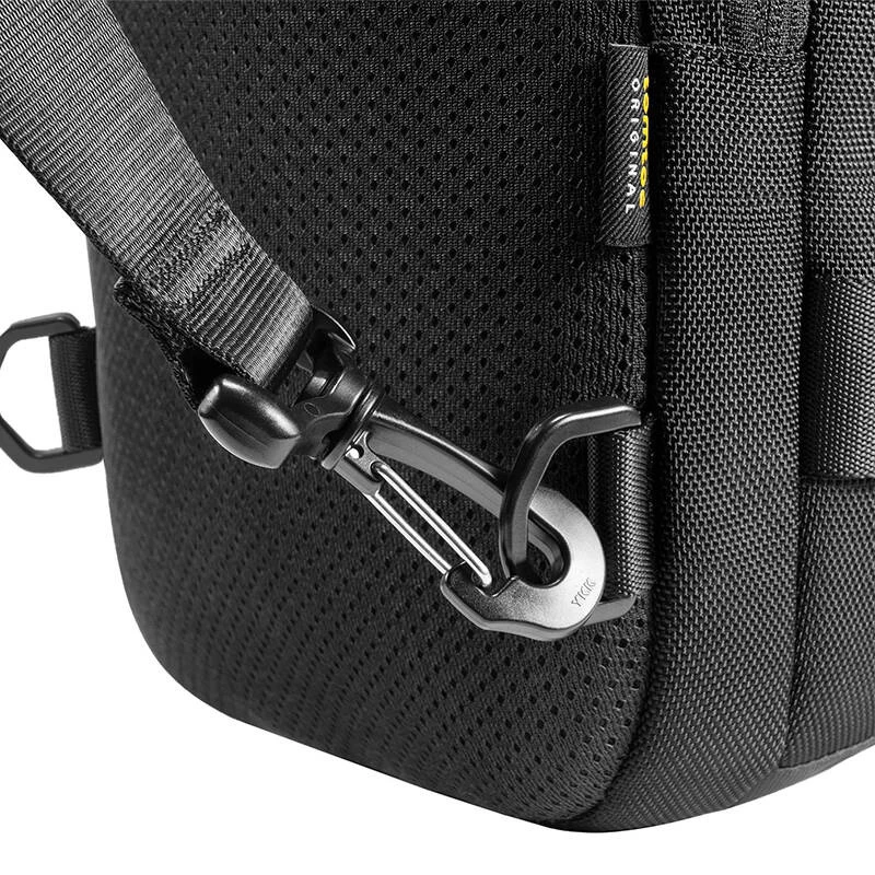 Schoudertas Tomtoc Navigator-T24 S — zwart, compact voor dagelijks gebruik