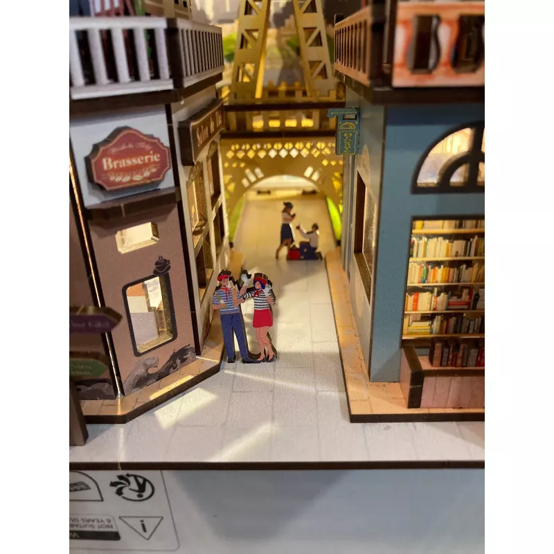 Knutselset REVELL Tiny Adventures „Paris” — miniatuurmodel van papier, creatieve hobby
