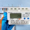 Driefasige energiemeter QOLTEC 50883 Wi‑Fi 400V met lcd-display