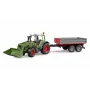 Speelgoedtractor BRUDER Fendt Vario 211 met voorlader en zijaanhanger