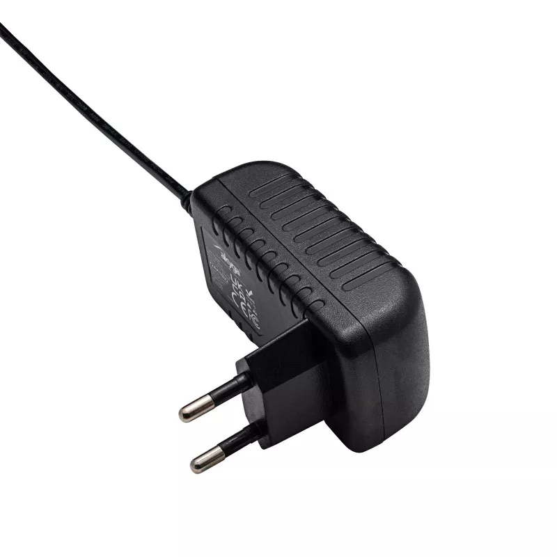 Akyga AK-TB-34 universele voeding, 5 V, 2 A, 10 W, 3,5 x 1,35 mm, 1,5 m