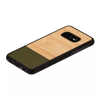 Telefoonhoesje man and wood smartphone voor Galaxy S10e Bamboo Forest zwart