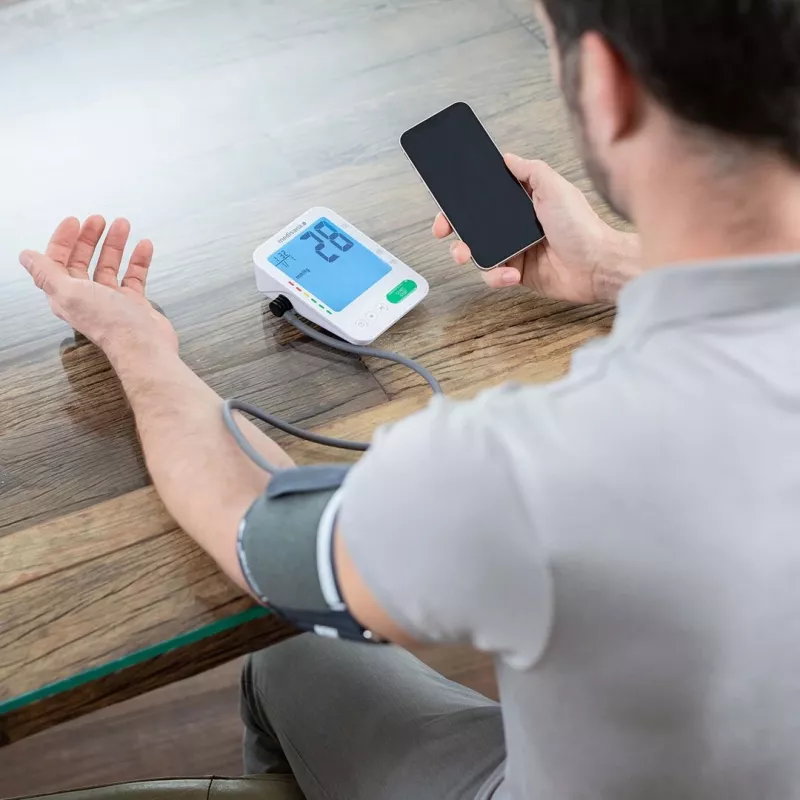 Bovenarm-bloeddrukmeter Medisana BU 584 connect