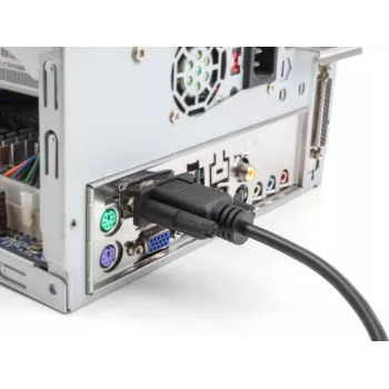 DeLOCK seriële kabel RS-232 D-Sub9 stekker naar bus 2 m zwart