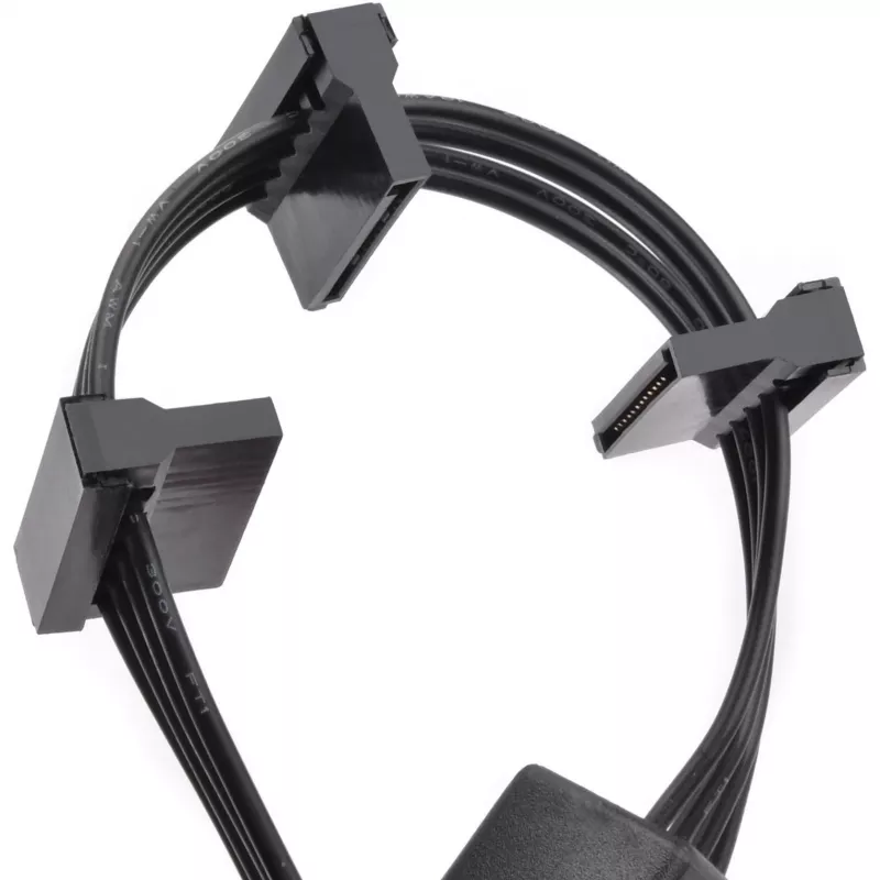 SilverStone SST-CP06-E4 SATA-stroomsplitterkabel, 1x 15-pins naar 4x 15-pins