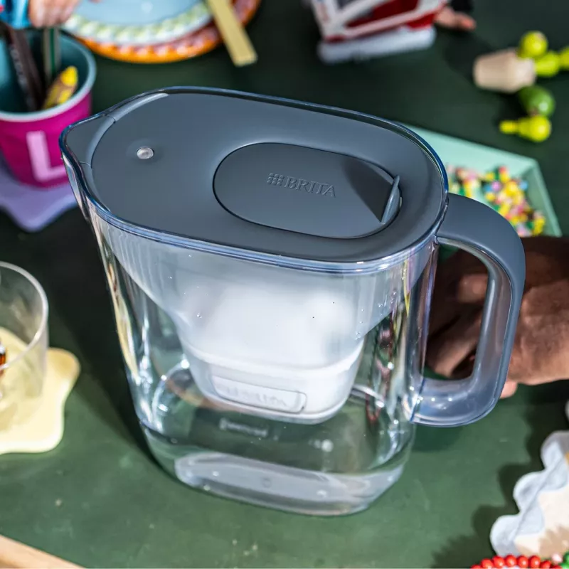 BRITA Style Essential waterfilterkan 2,4 l met 1 MAXTRA Pro-cartridge, grafiet