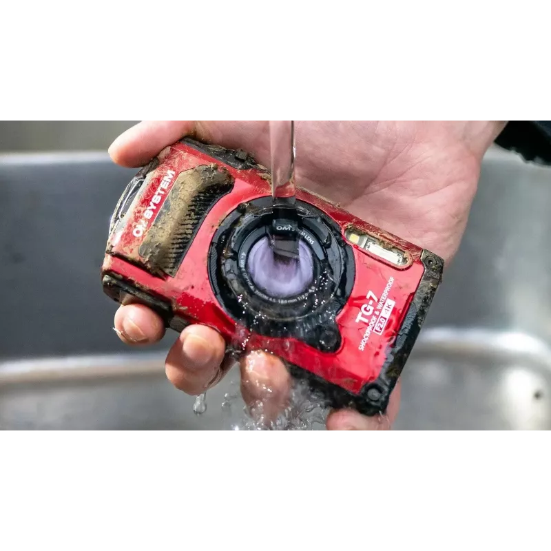 Camera TG-7 rood