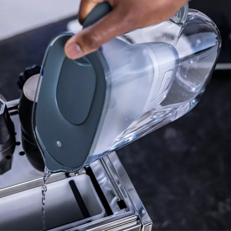 BRITA Style Essential waterfilterkan 2,4 l met 1 MAXTRA Pro-cartridge, grafiet