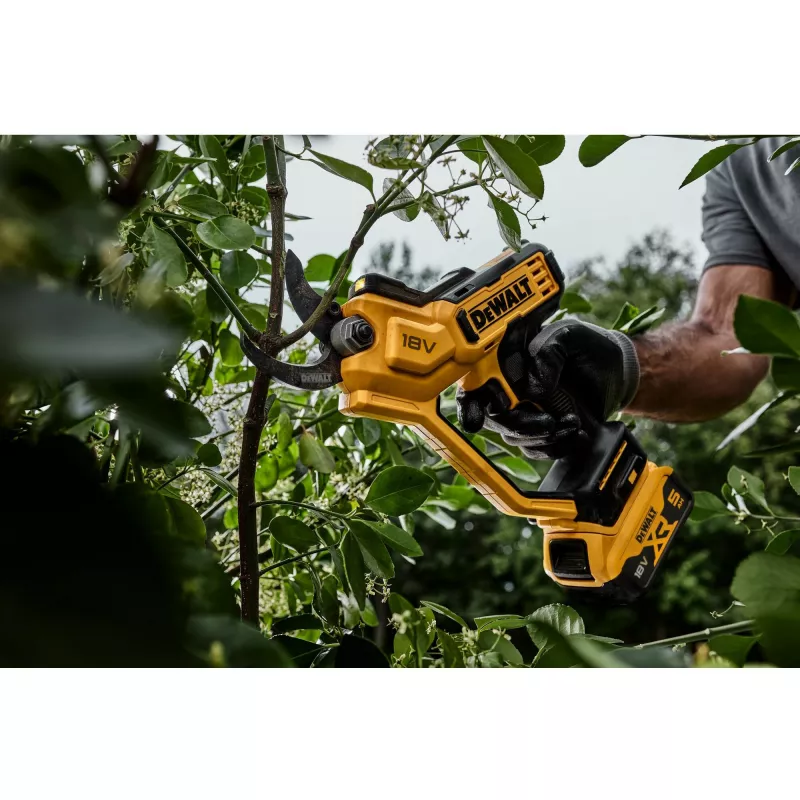 DeWALT DCMPP568N-XJ 18 V XR accu-snoeischaar, max. snijdikte 38 mm, 1,37 kg, geel/zwart, zonder accu en lader