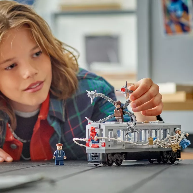 LEGO Marvel Super Heroes 76321 Spider-Man Doc Ock Subway Showdown bouwspeelgoed, 393 onderdelen, 4 minifiguren, leeftijd 9+