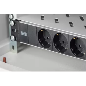 Aluminium stekkerdoos Digitus DN-95411 3 veiligheidsstopcontacten 2 m