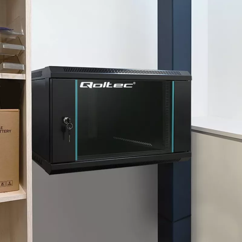 Qoltec 54465 19-inch wandrack 6U, 600 x 370 x 600 mm, deur van gehard glas, SPCC-staal