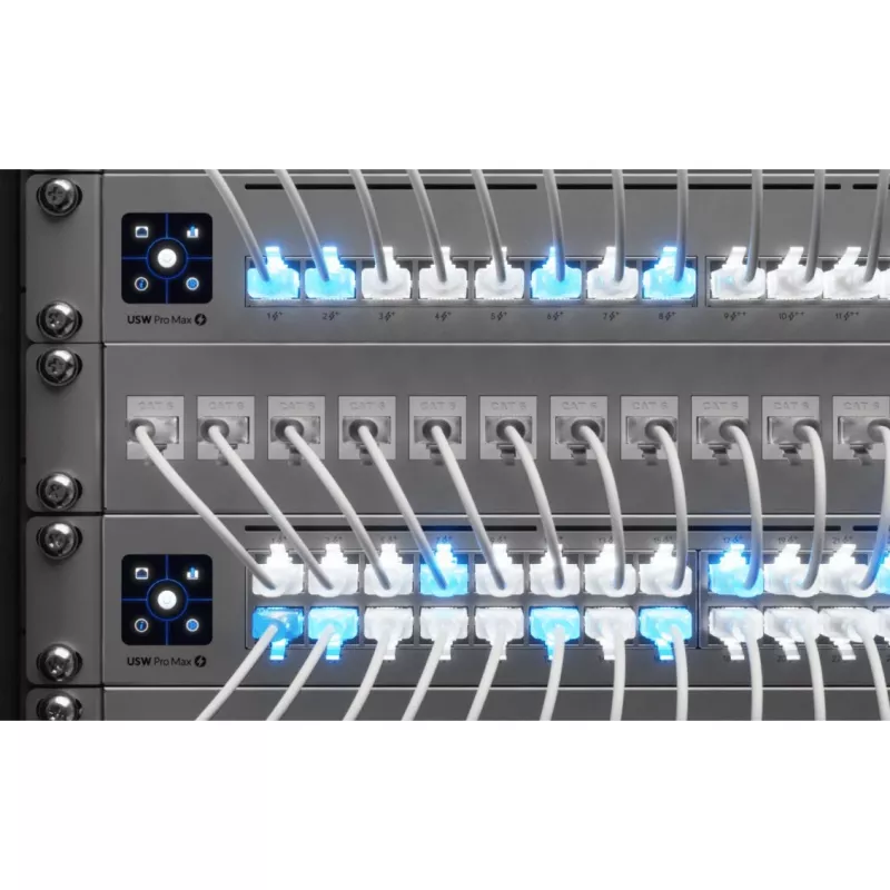 Netwerk-patchkabel UBIQUITI UACC-Cable-Patch-EL Cat6 RJ-45 2.5GbE PoE++ 0,15 m doorschijnend wit (24 stuks)
