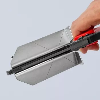 Knipex 95 02 21 tang