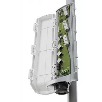 Netwerk-switch MikroTik CSS606-1G-2Gi-3S+OUT 6-poorts switch met 1G en 10G SFP+ uplinks