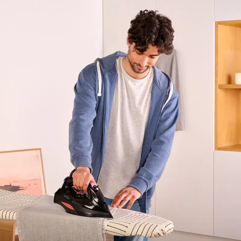 Strijkijzer met stoomfunctie Black+Decker BXIR3000E (3000W; zwart)