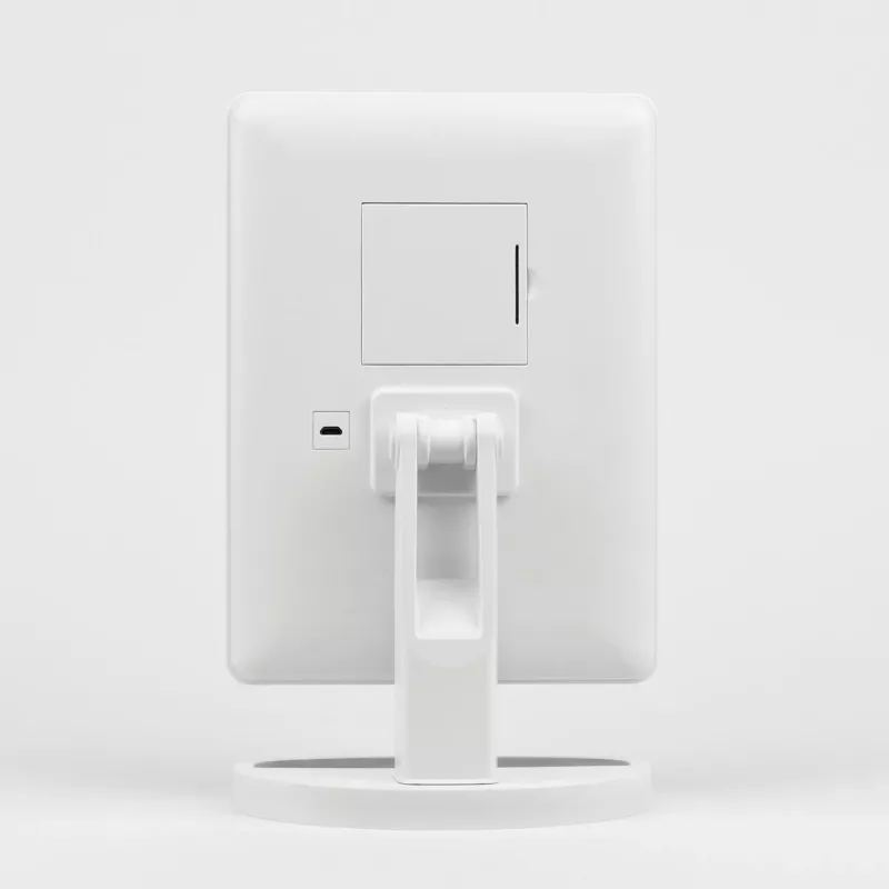 Vrijstaande cosmeticaspiegel Girmi BE04 – rechthoekig met 1x vergroting, witte LED, USB/4×AA, 180°-draaibaar