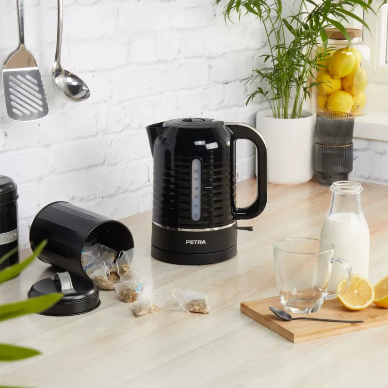 Elektrische waterkoker Petra 1,7 l 3 kW zwart