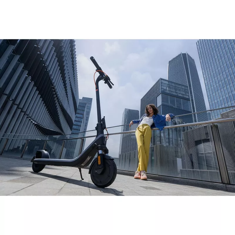 Elektrische scooter Ninebot Segway E2 Plus E II by Segway — stedelijke elektrische scooter voor forenzen