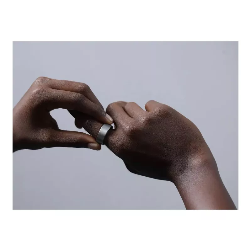 Ultrahuman Ring Air Raw Titanium Maat 7