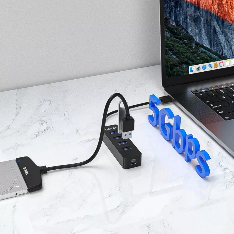 UNITEK uHUB Q4 USB 3.2 Gen 1 (3.1 Gen 1) Type-A 5000 Mbit/s zwart