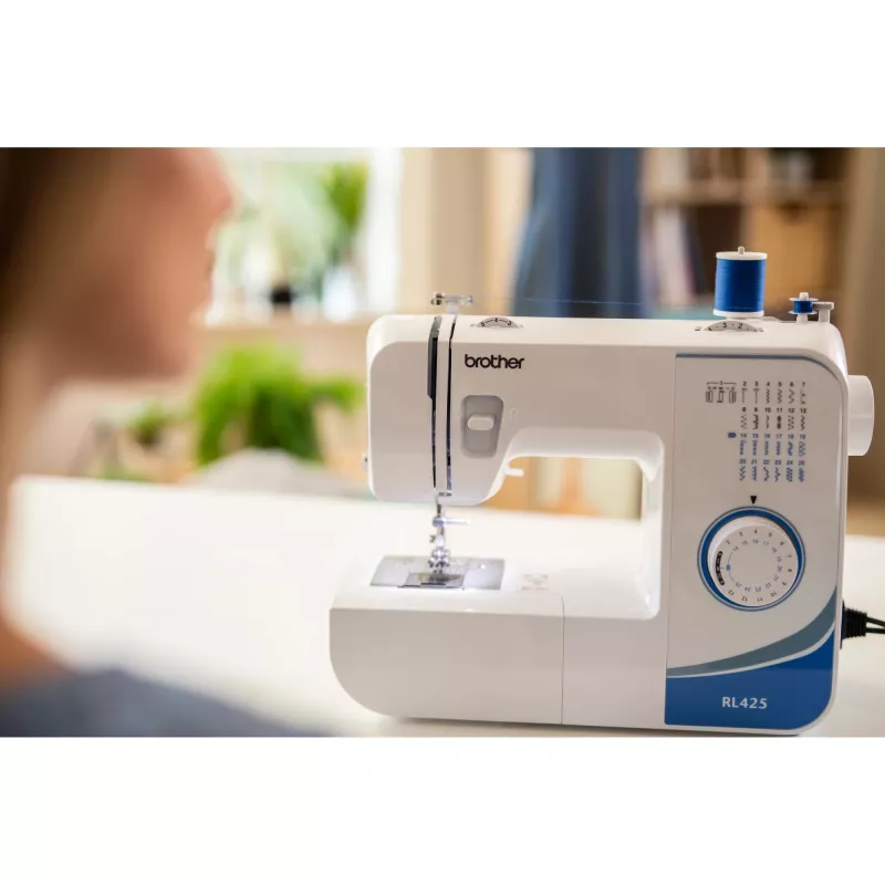 Brother RL425 naaimachine