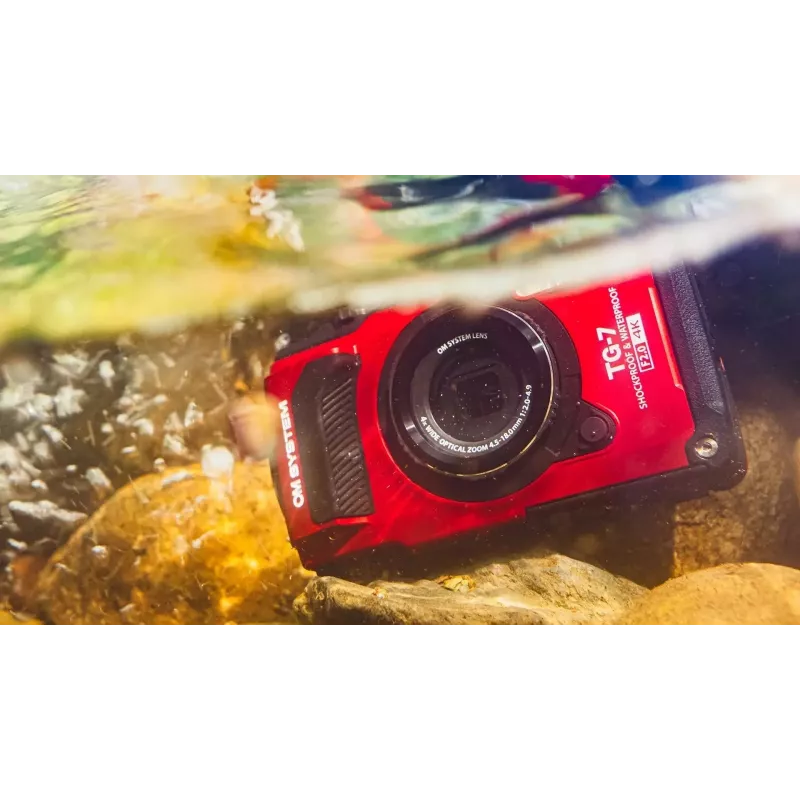 Camera TG-7 rood