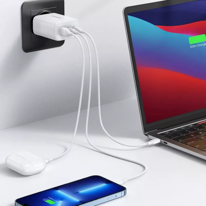 Wandlader UGREEN CD275 2× USB Type-C 65W wit — dual-USB-C 65W snelladen, 100–240V ingang