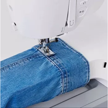 Naaimachine SINGER CE677