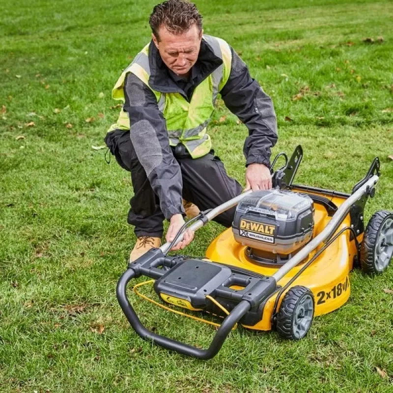 Kooimaaimachine DeWALT DCMW564P2-QW